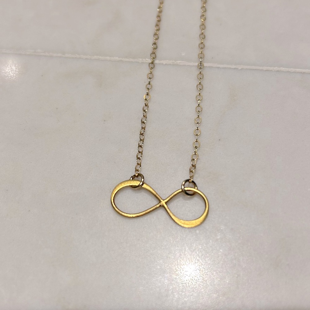 Infinity Loop Pendant Necklack - Picture 3 of 3